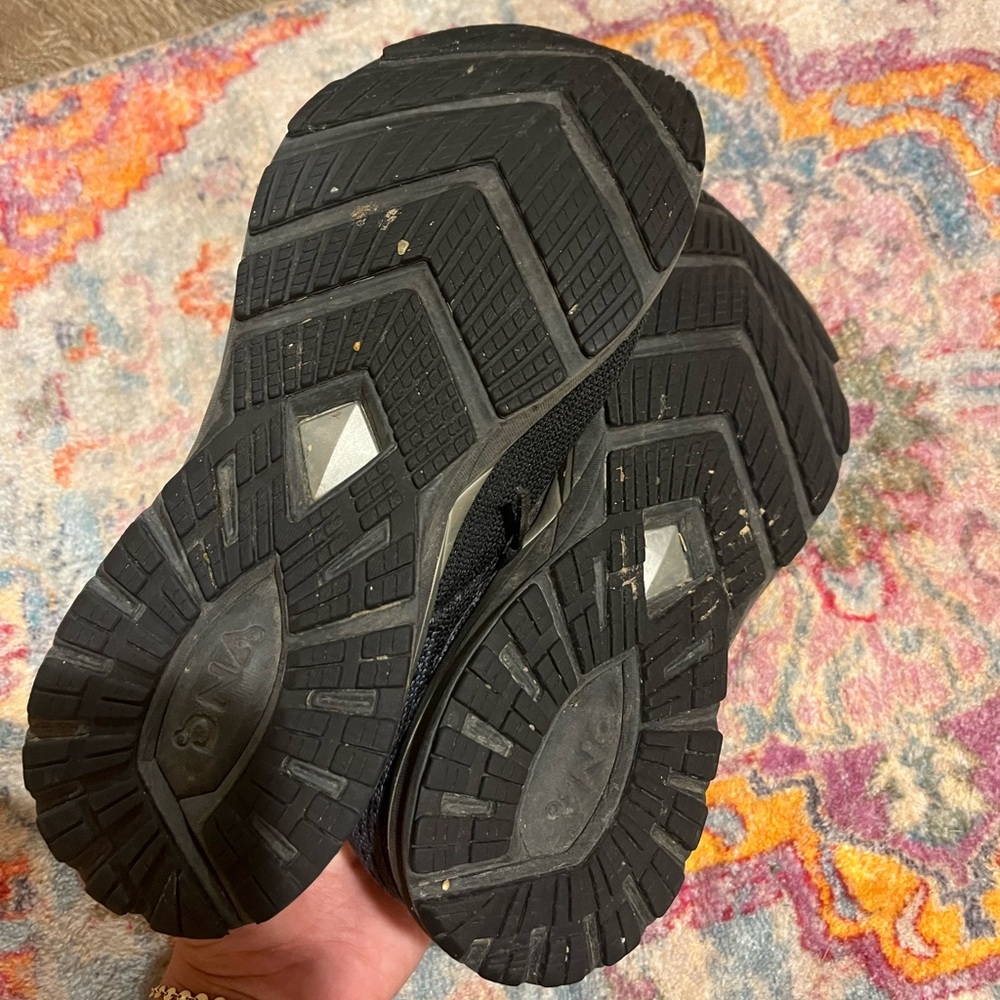 Brooks Ricochet - Picture 2 of 4